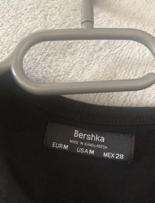Czarny top bershka