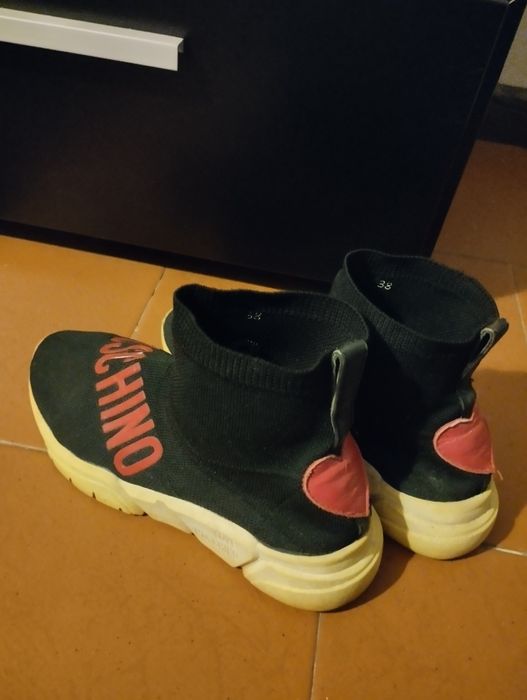 Botas Love Moschino estilo sapatilha meia