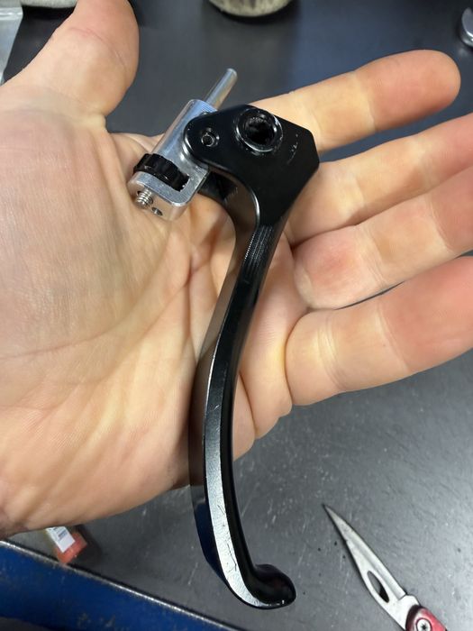 Klamka sprzegla do pompy braktec