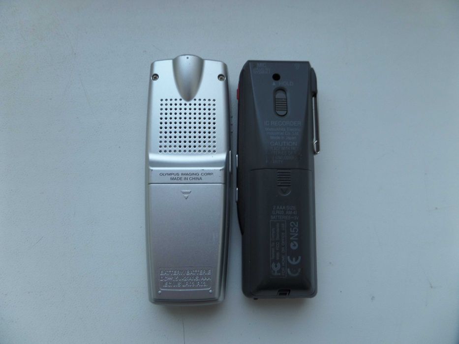 Диктофони Olympys VN-2100PC і Panasonic RR-US380