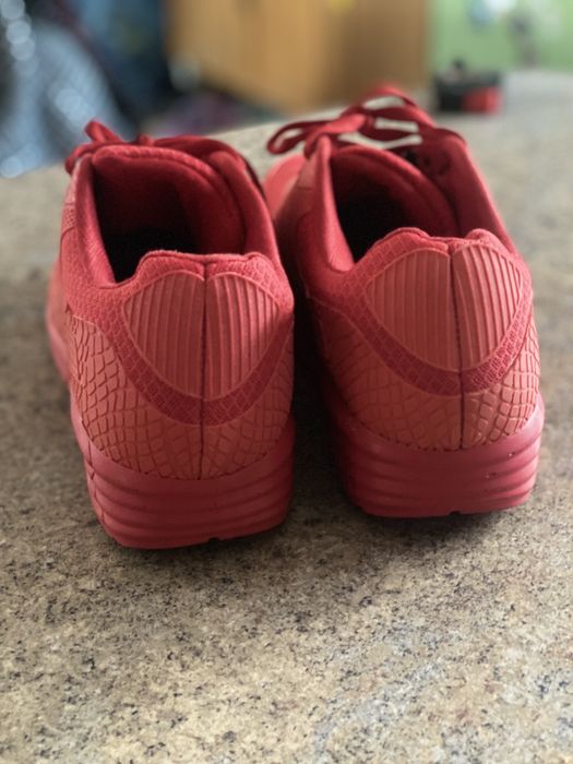 Кросівки чоловічі