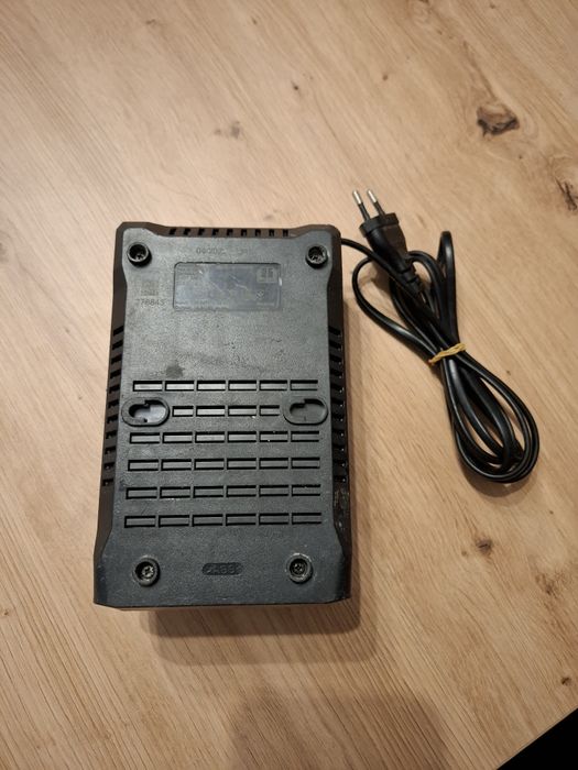 Ładowarka Bosch GAL 18V-40