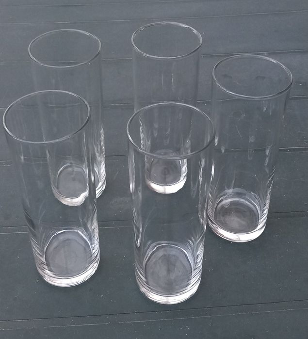 Conjunto de 5 copos de água 5€