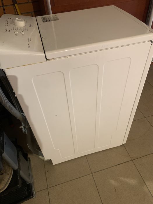 Стиральная машинка Whirpool AWE 5100