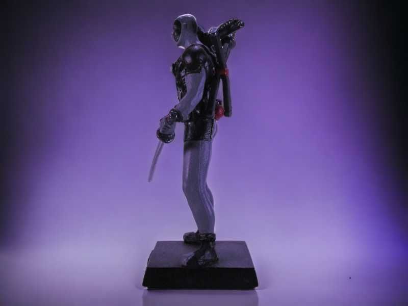 Figura inspirada em Deadpool X-Force da Marvel