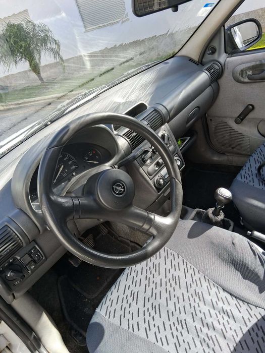 Opel corsa B bem estimado