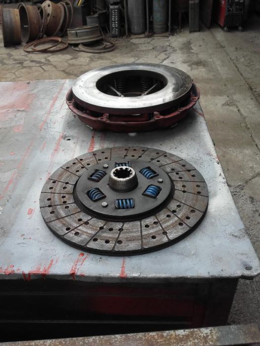 Dociski, tarcze sprzęgła, łożyska STAR 200 i 266.