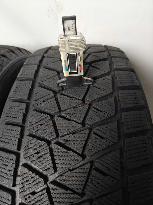 Bridgestone Blizzak DM-V2 R18 265 60 зимові шини