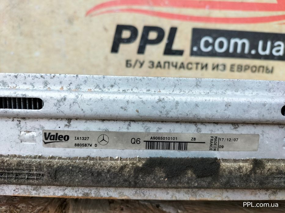 Mercedes Sprinter W906 06-18 интеркулер радиатор интеркулера