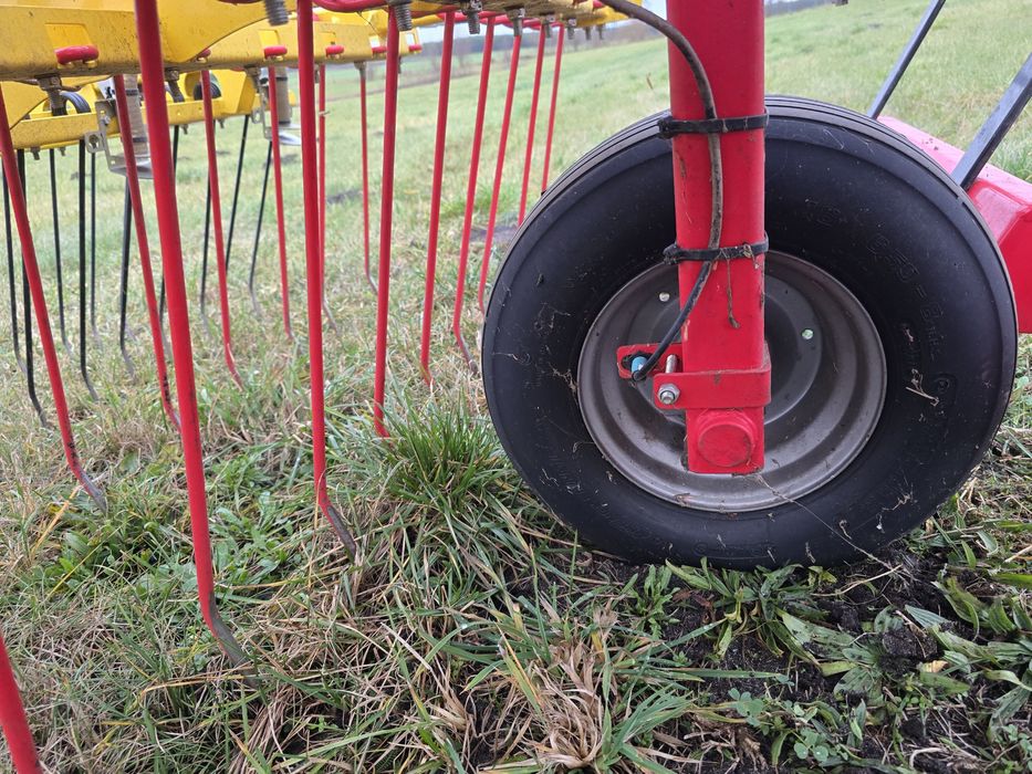 Siewnik Agregat do siewu i podsiewu traw APV GS 300 M1  PS 200 M1