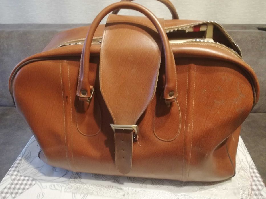 Sprzedam bardzo ładną maszynę do szycia Łucznik 884