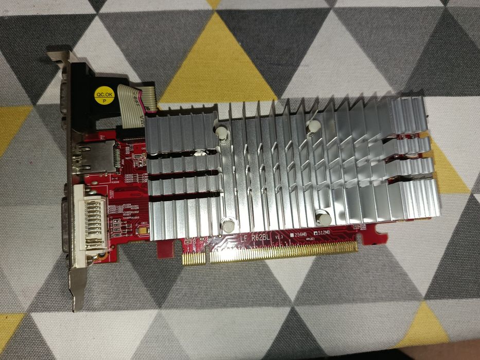 Продам видеокарту HD3450