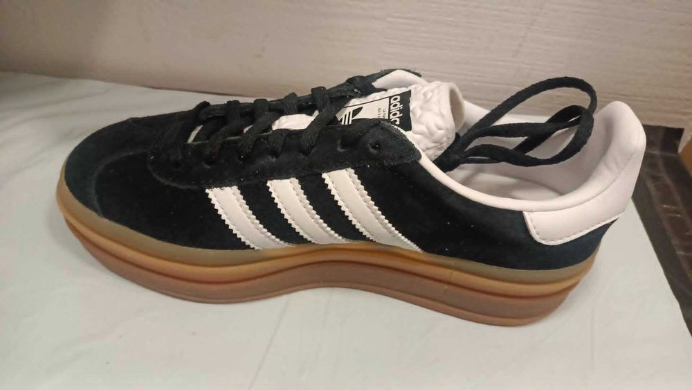 Jeden prawy but adidas gazelle 36 1/3