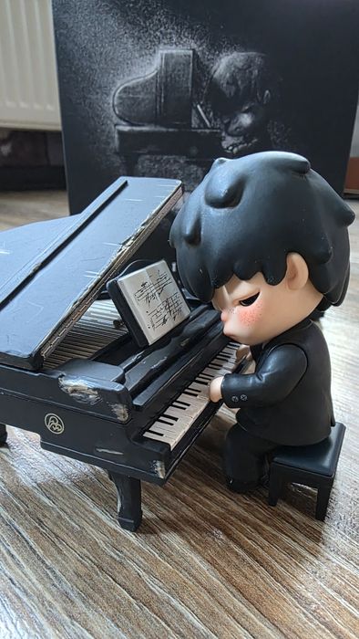 Эксклюзивная фигурка HIRОNO The Pianist Pop Mart: 6 200 грн