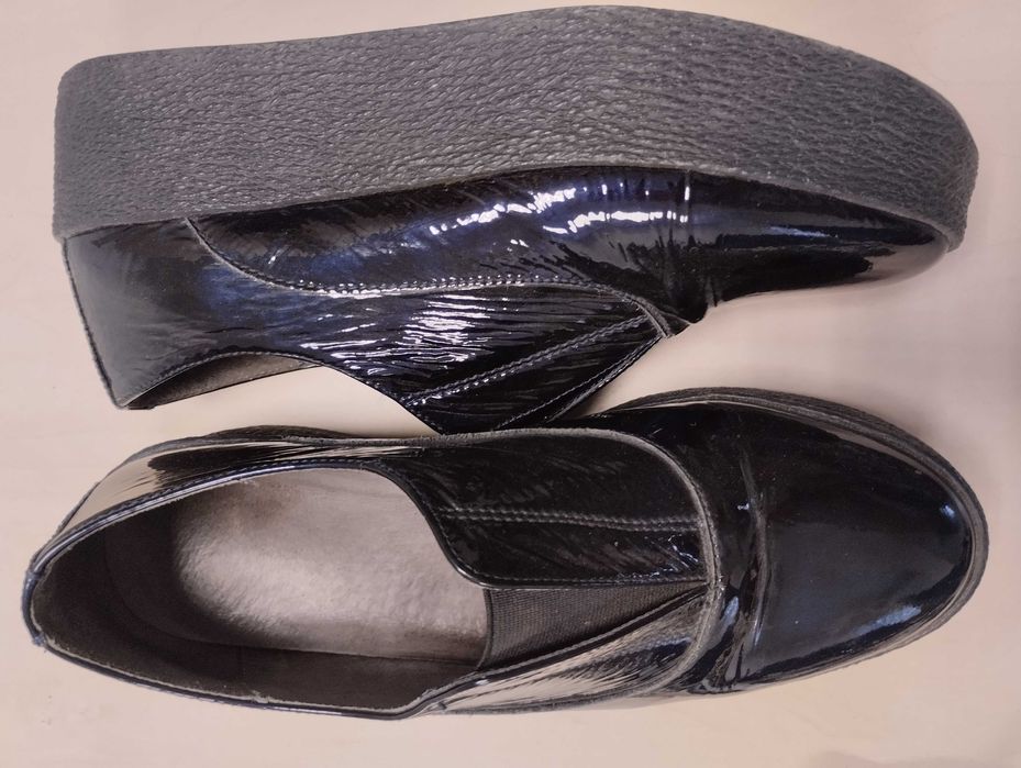 Лофери шкіряні лак