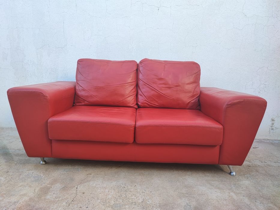 Sofá vermelho pele