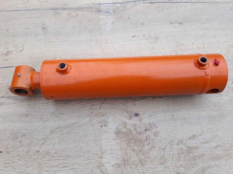 Siłownik hydrauliczny dwustronnego działania FI 50 łuparka