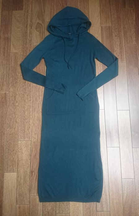 sukienka z kapturem SOLAR