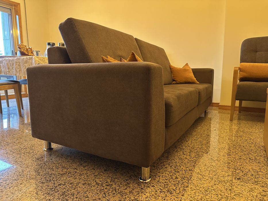 Sofá extensível + poltrona feitos por encomenda