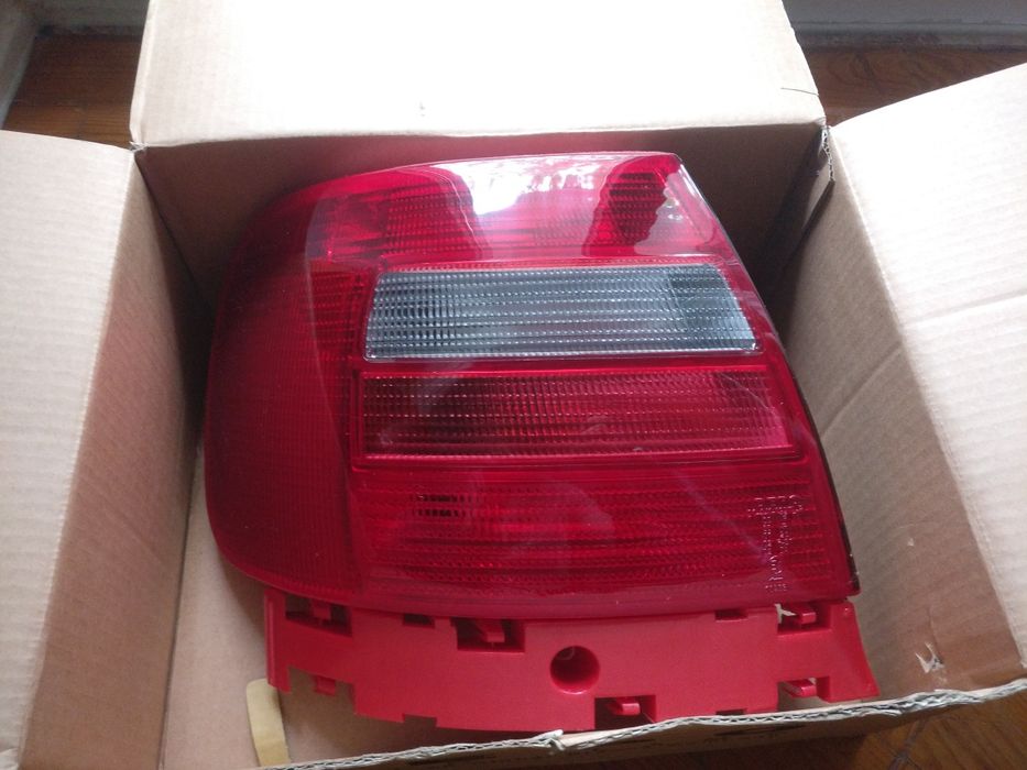 Farol / Farolim Traseiro Esquerdo Audi A4 B5