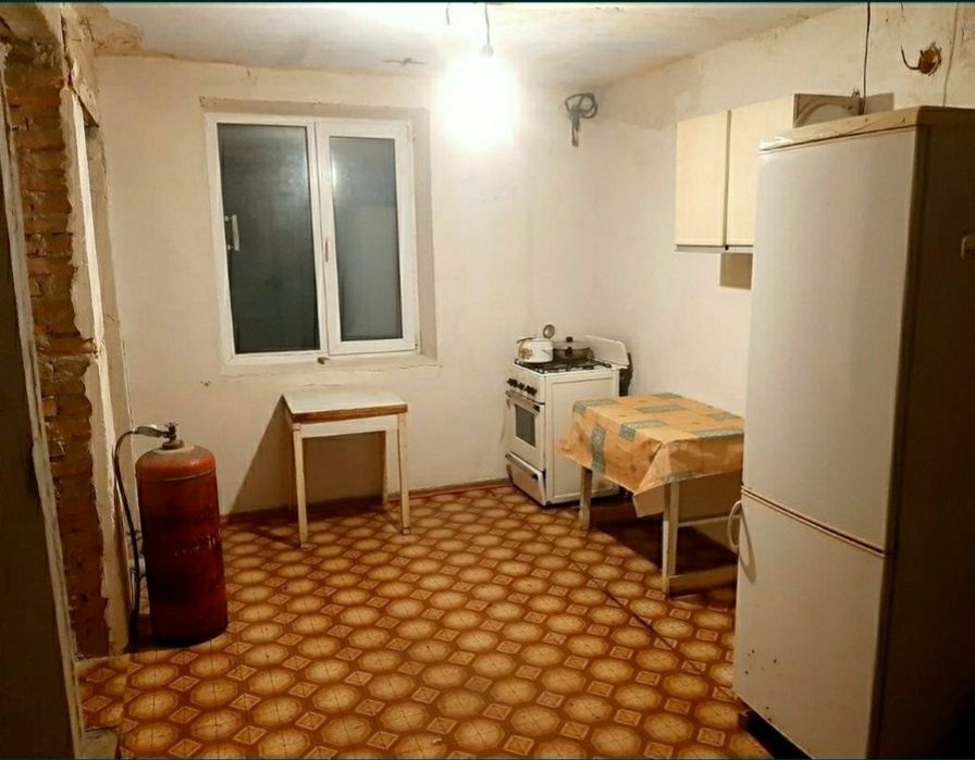 Бесплатно комната для семьи из переселенцев , без удобств