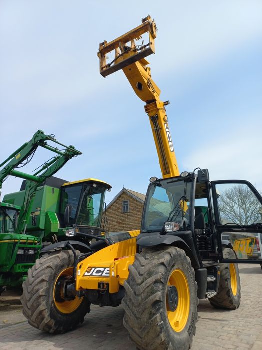 Продам телескопічний навантажувач JCB 531-70 Agri Super