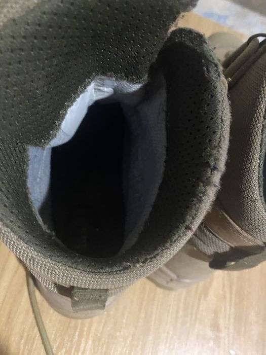 продам воєнні берци 43