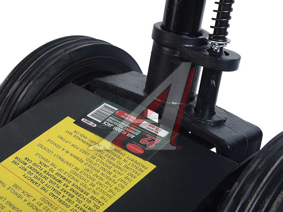 Домкрат подкатной пневмо гидравлический 22 т + ШЛАНГ