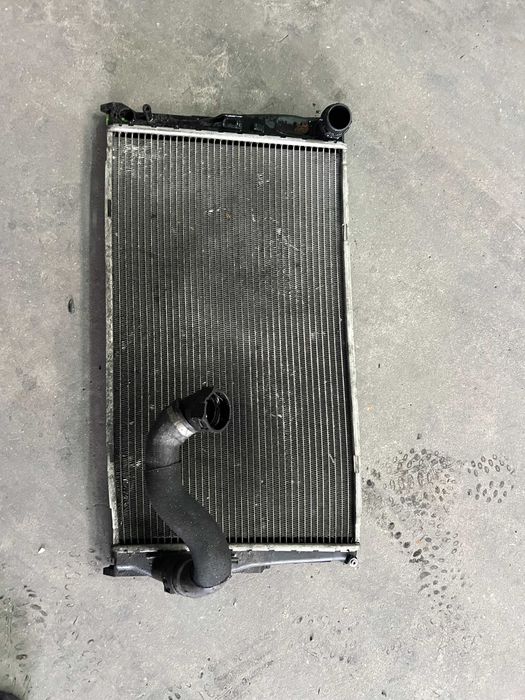 Radiador de Agua BMW Serie 1 E81 E82 E87 2.0