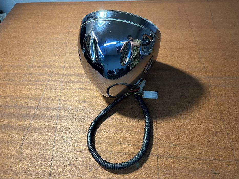 Farol HALO - Café racer, Bobber, Chopper 146mm ø - Novo