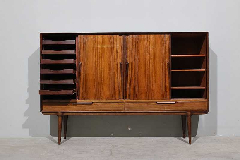 Aparador Omann Jun modelo 13 em pau santo | Danish Design | Vintage