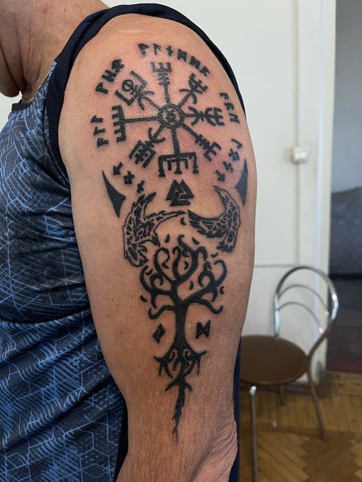 Тату модель шукаю