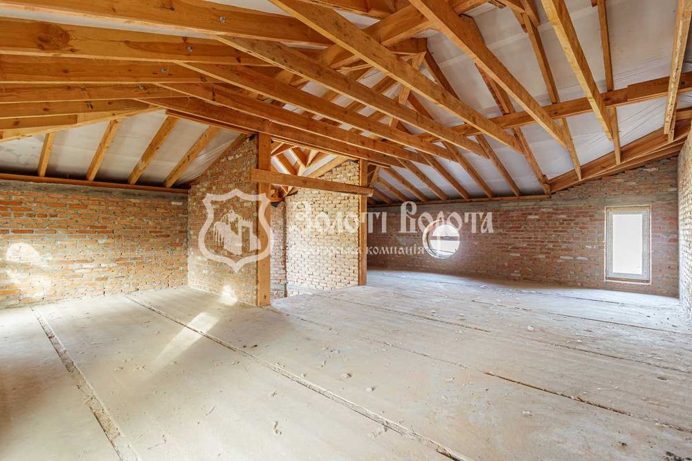 Дуплекс, 3пов. Під ремонт. село Підгірці, Обухівський район