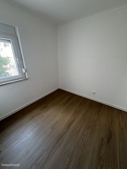 Apartamento T2 Com Elevador | Rinchoa – Rio De Mouro