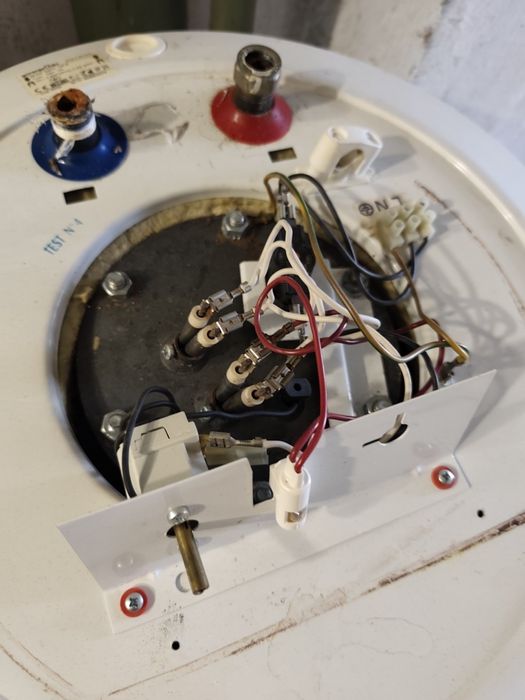 Продам пральна машинка  бойлер на запчастини