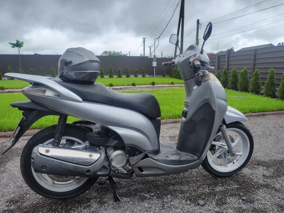 Скутер Honda SH 300