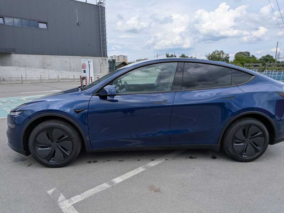 Tesla Y Juniper