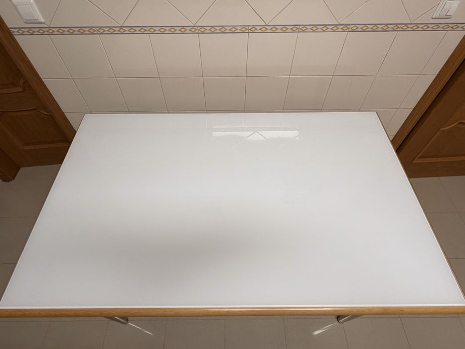 Mesa de cozinha.