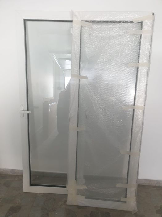 Portas em Alumínio com vidro duplo