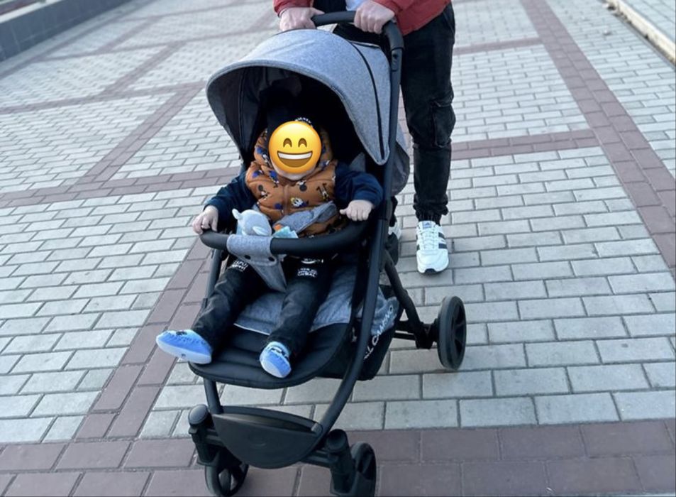 Продам прогулянковий візочок El Camino Favorit