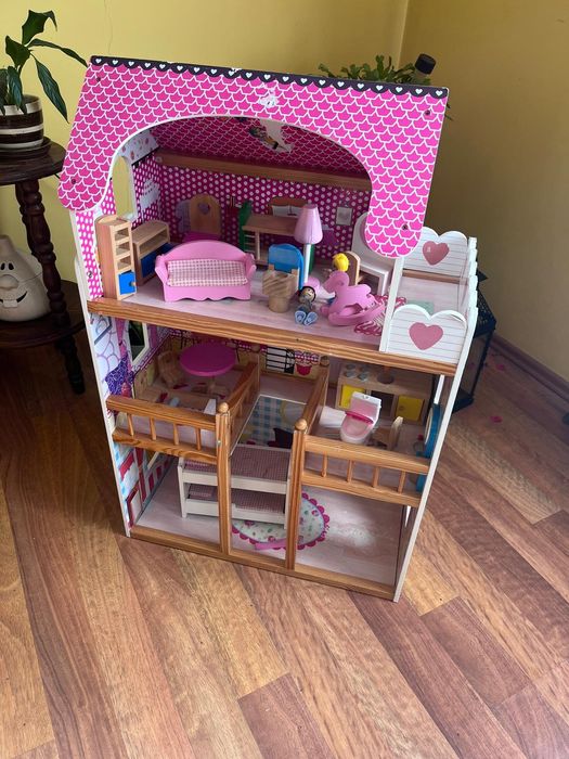 Domek dla lalek ładny duży