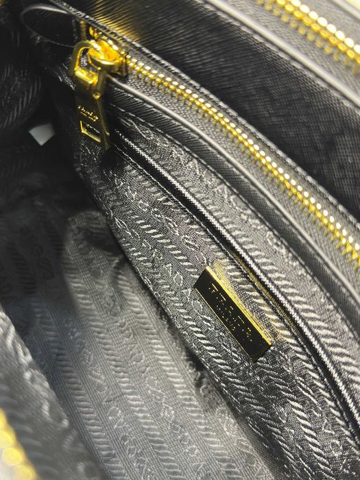 Жіноча сумка Prada Saffiano чорна / Женская кожаная сумка Прада черная
