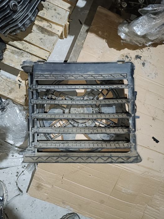 Вентилятор охлаждения с жалюзями BMW 3 E46 1997-2003 2.0D Оригинал.