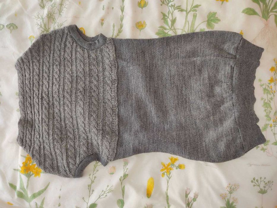 Camisola de mangas curtas e gola em barco