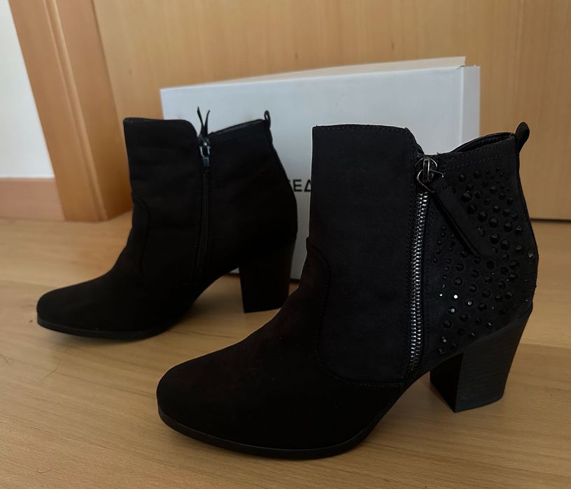 Botas Pretas Confortáveis NOVAS Nº 39