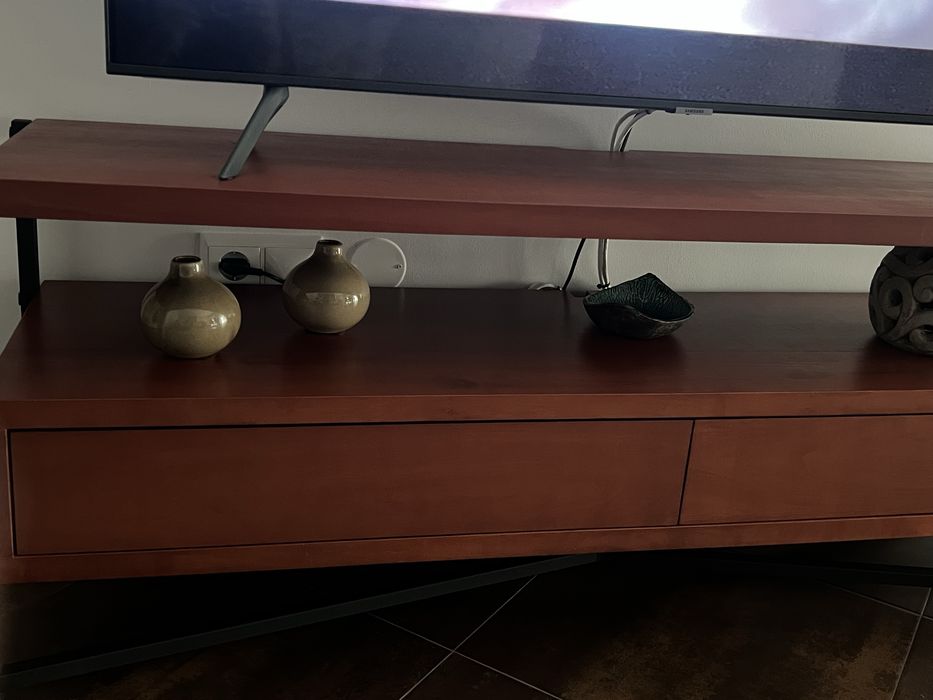 Movel cetejeira castanho TV novo