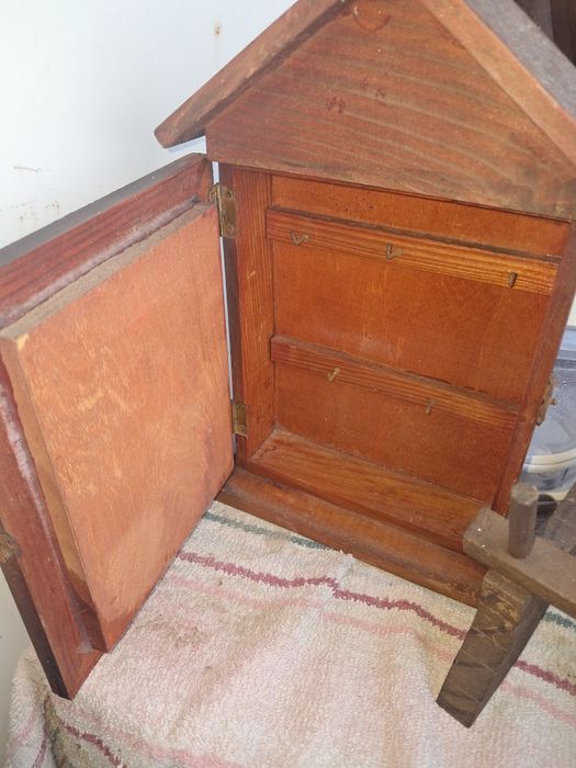 Chaveiro de parede em madeira