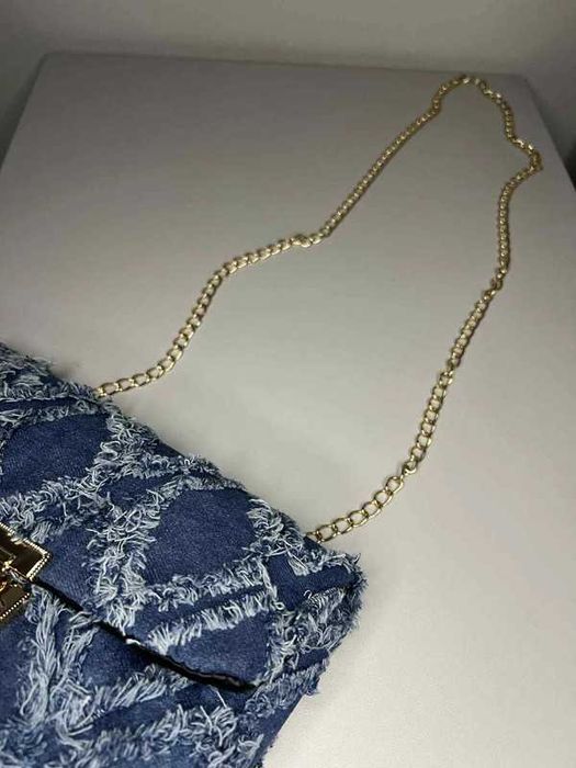 Torebka niebieska na łańcuszku elegancka boho