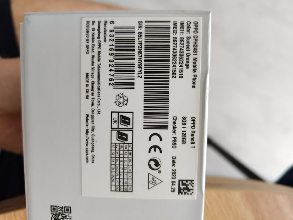 Oppo Reno 8 T. .