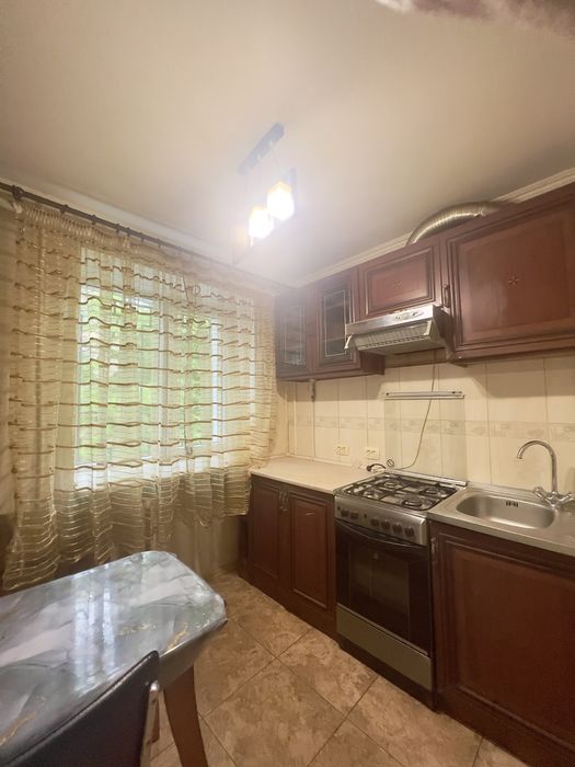 С ремонтом 2-х комнатная Варненская--парк Горького-Черёмушки--ГАЗ/ТЕЦ